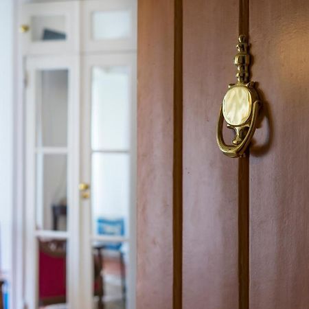 Romantic Apartment + Tejo River View Lisbon Exterior photo